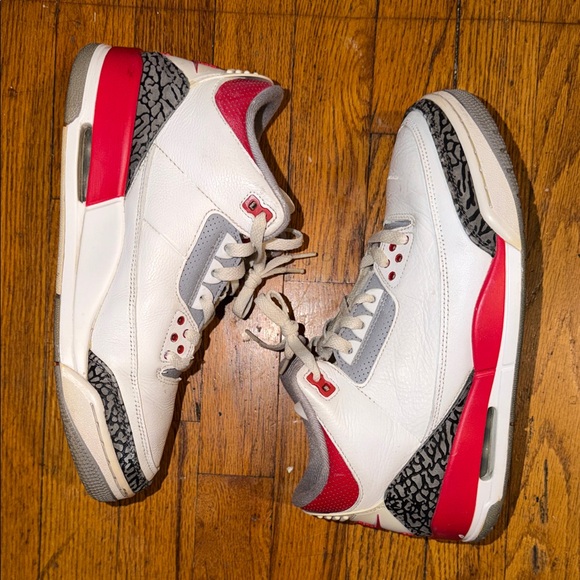 Jordan 3 Fire Red - Picture 2 of 9